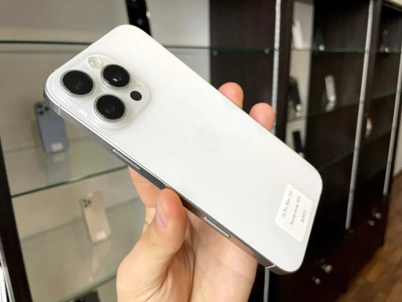 iPhone 16 Pro Max 256  gb Neverlock | Айфон 16 Про Макс 256  гб Неверлок — фото 2
