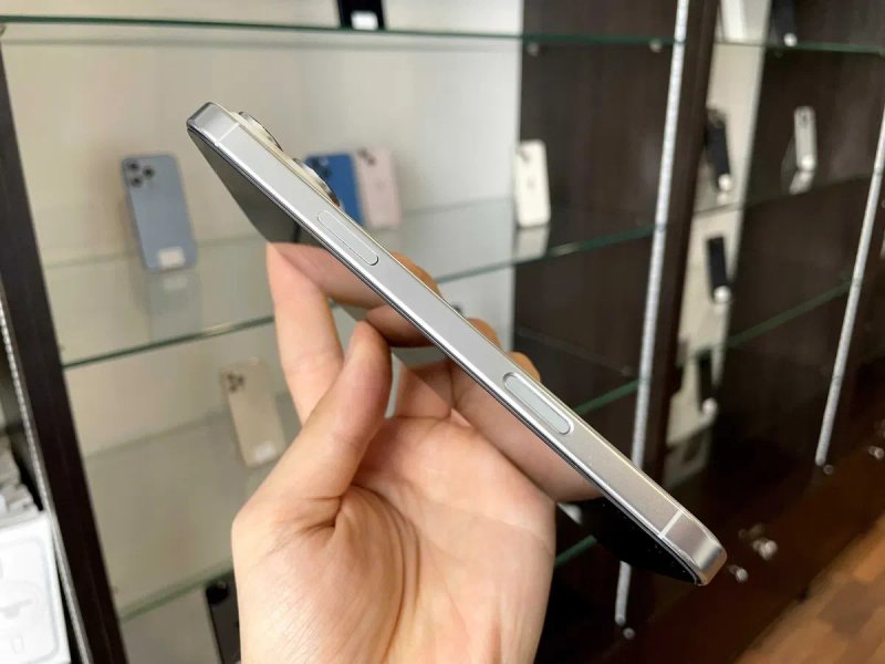 iPhone 16 Pro Max 256  gb Neverlock | Айфон 16 Про Макс 256  гб Неверлок — фото 3