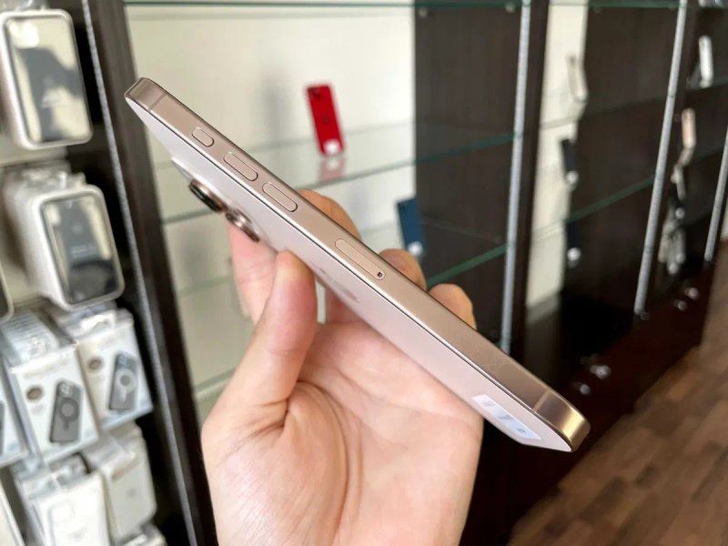 iPhone 16 Pro Max 256 Gb Neverlock / Магазин + Гарантія — фото 3