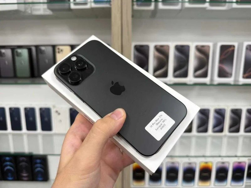 iPhone 16 Pro Max 256 GB Neverlock | Магазин | Гарантія | Має дефект піксель на екрані — фото 2