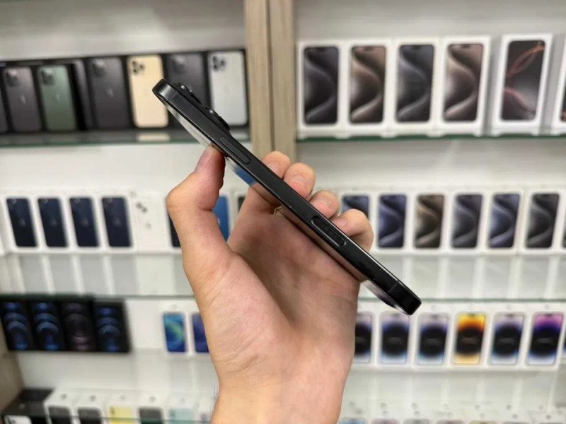 iPhone 16 Pro Max 256 GB Neverlock | Магазин | Гарантія | Має дефект піксель на екрані — фото 4