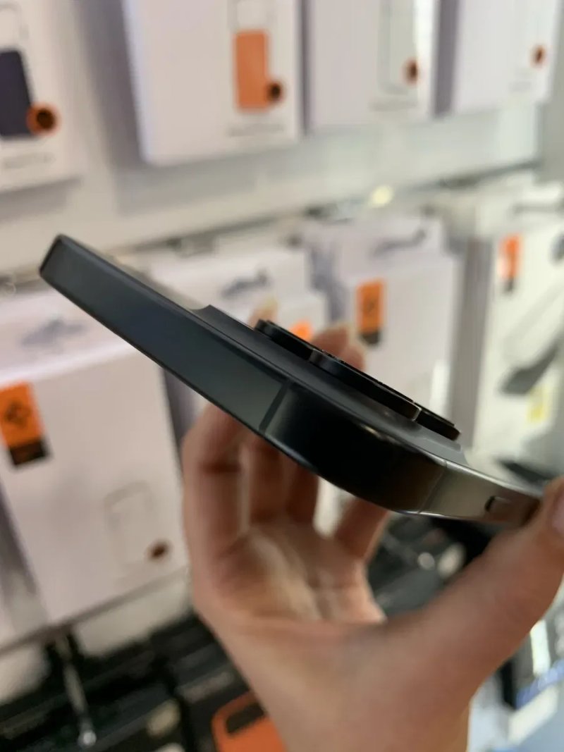 iPhone 16 Pro Max 256Gb black titanium - АКБ 96% - 280 циклів, стан 5+. Фізична сім — фото 4