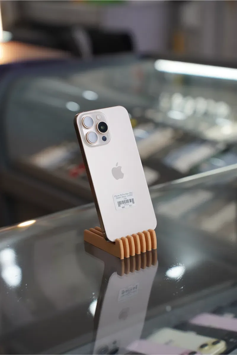 iPhone 16 Pro Max 256GB Desert (eSIM) inStyle // 15 17 — фото 2