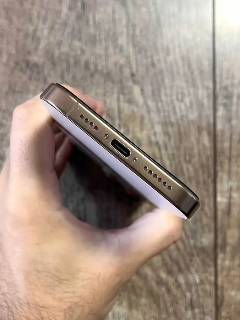 iPhone 16 Pro Max 256GB Desert Titanium Neverlock — фото 8