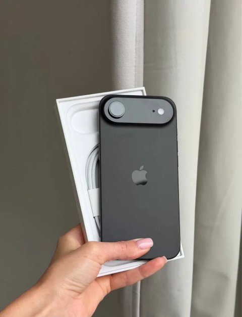 IPhone 17 Air 256gb Space Black Ідеал 20 циклів