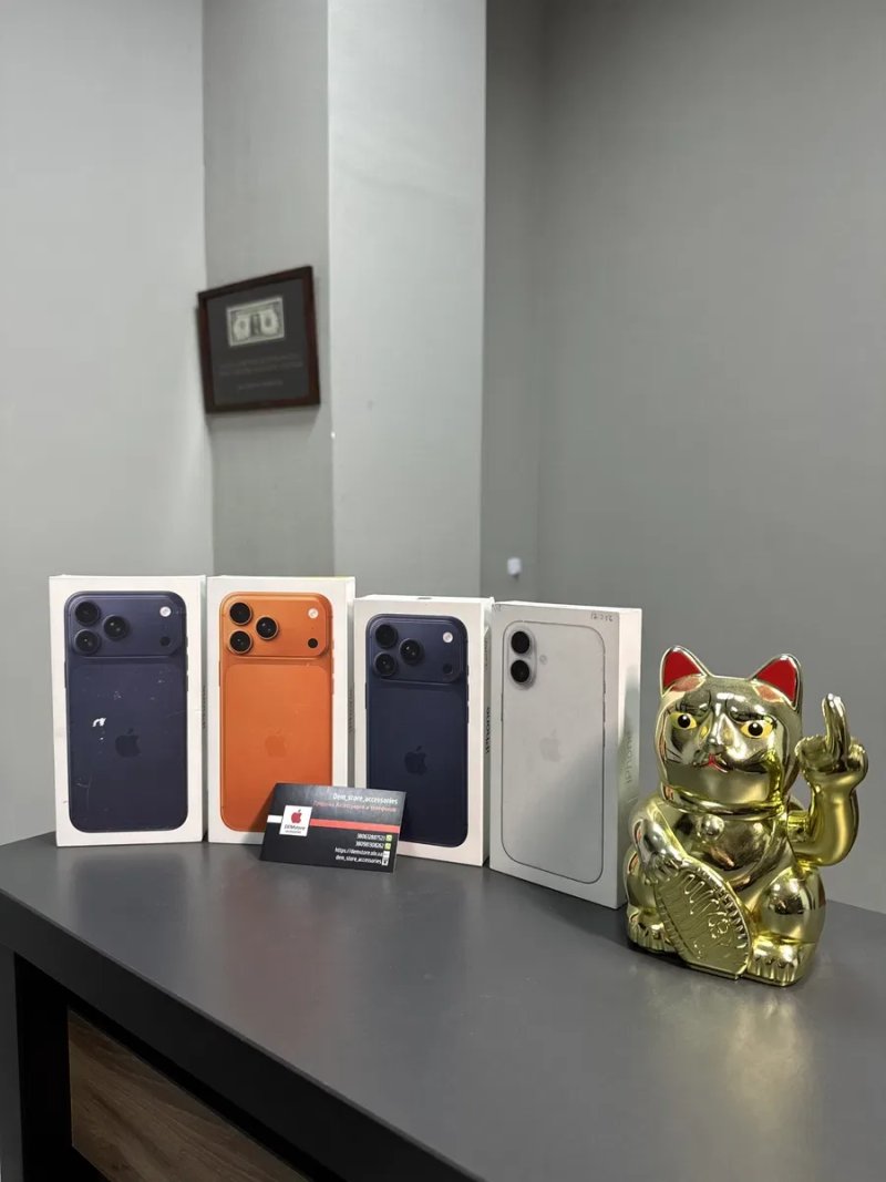 iPhone 17 Pro 256/512/1TB/2TB Deep Blue/Cosmic Orange/Silver — фото 3