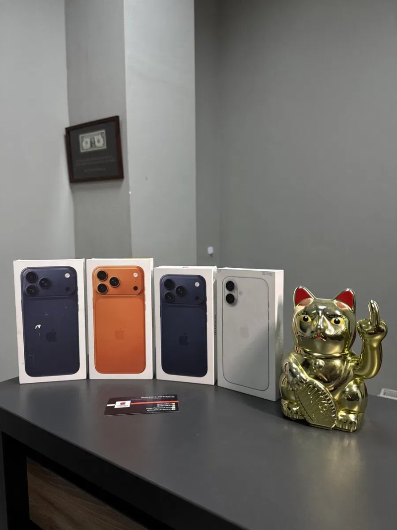 iPhone 17 Pro 256/512/1TB/2TB Deep Blue/Cosmic Orange/Silver — фото 6
