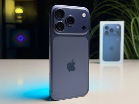 iPhone 17 pro 256 вітриний   фіз-sim батарея 100% з коробкою