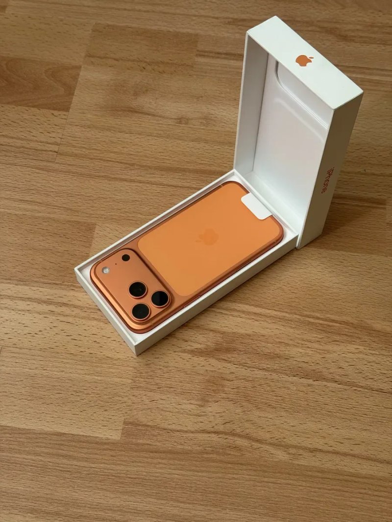 iPhone 17 Pro Max 256 GB Cosmic Orange NEW — фото 2
