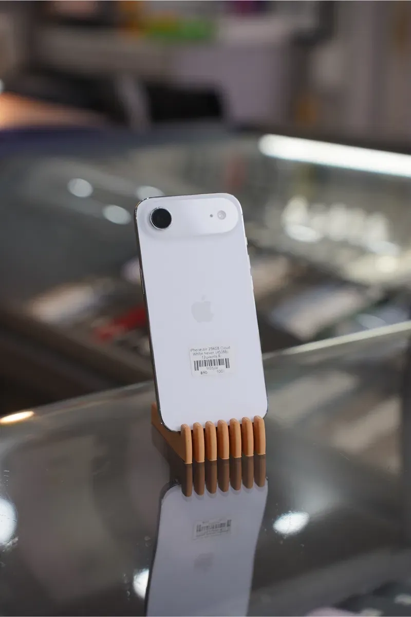 iPhone Air 256GB White ( 12 циклів зарядки) inStyle // 16 17 — фото 2