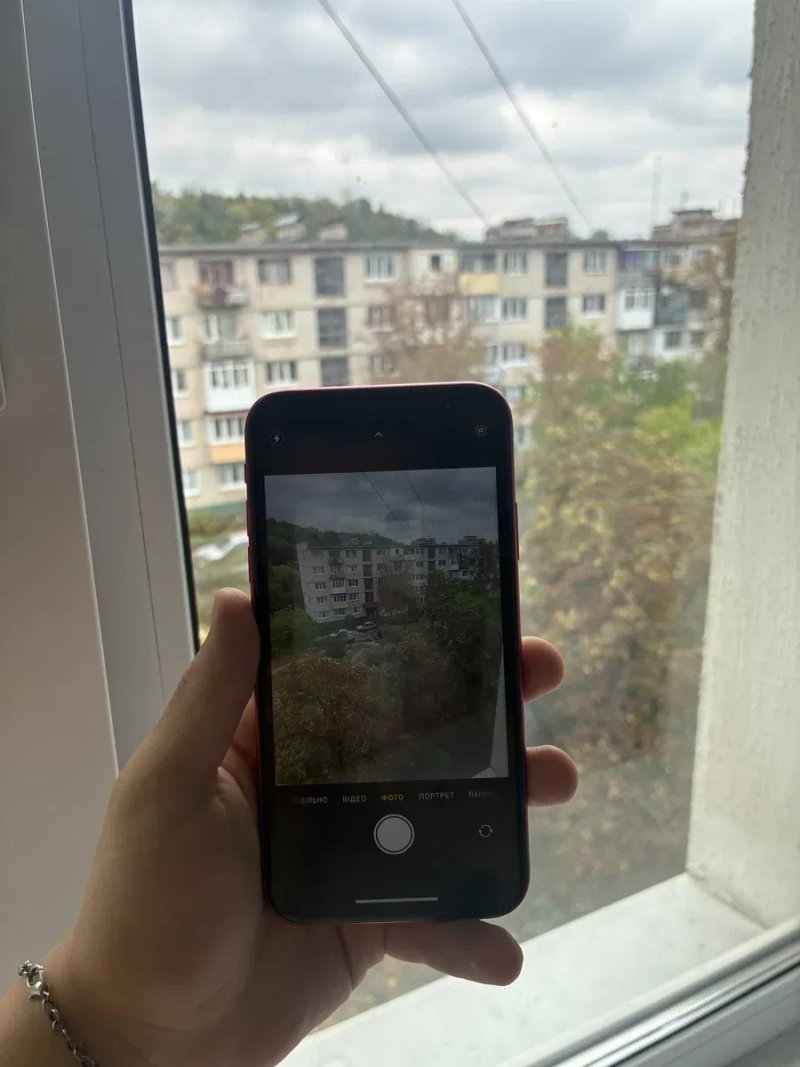 iPhone XR 64 ГБ (PRODUCT)RED, неверлок — фото 3