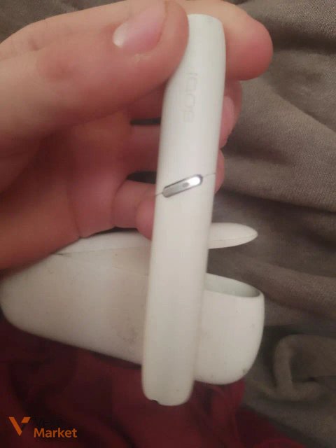 IQOS білого кольору