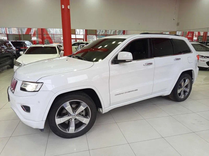 Jeep Grand Cherokee 2016 — фото 3