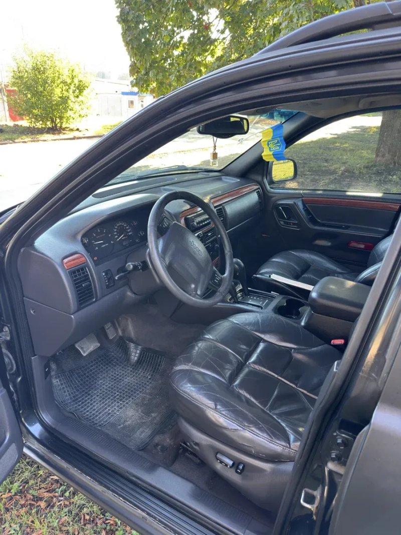 Jeep Grand Cherokee — фото 7