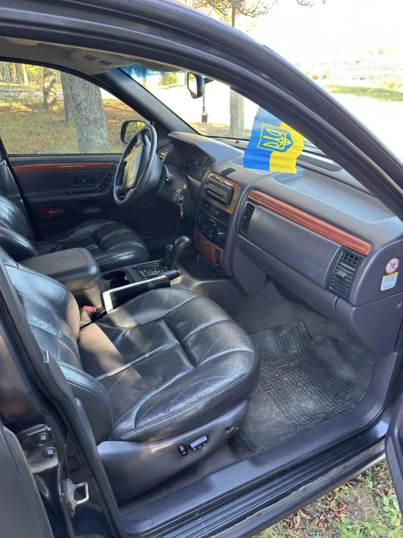Jeep Grand Cherokee — фото 8