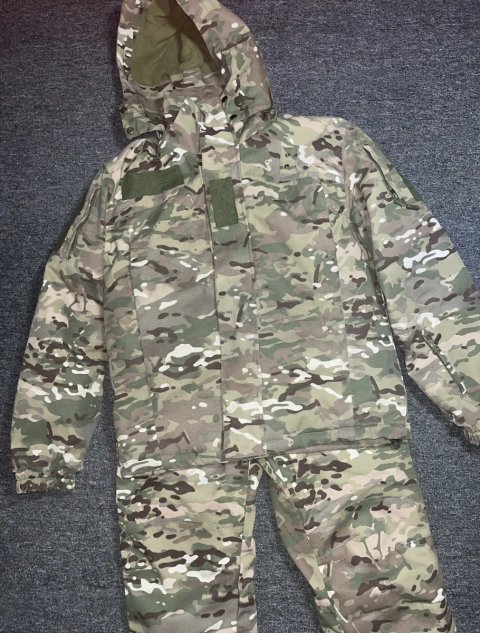 Камуфляжний зимовий костюм