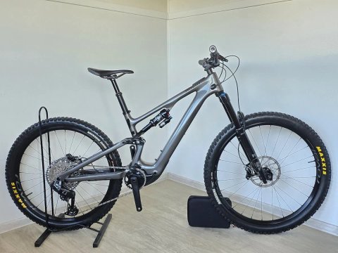 Карбоновий облегчений ebike Specialized Levo SL Expert ASX T Type