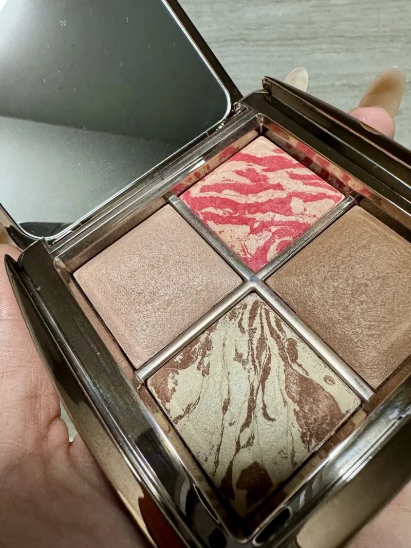 Кастомна четвірка найтрендовіших відтінків Hourglass Ambient Lighting Edit Customizable Quad — фото 2