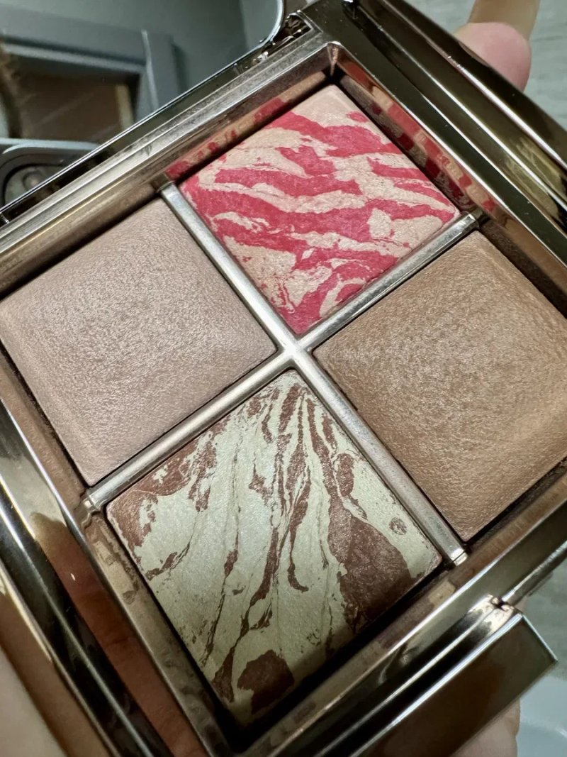 Кастомна четвірка найтрендовіших відтінків Hourglass Ambient Lighting Edit Customizable Quad — фото 3