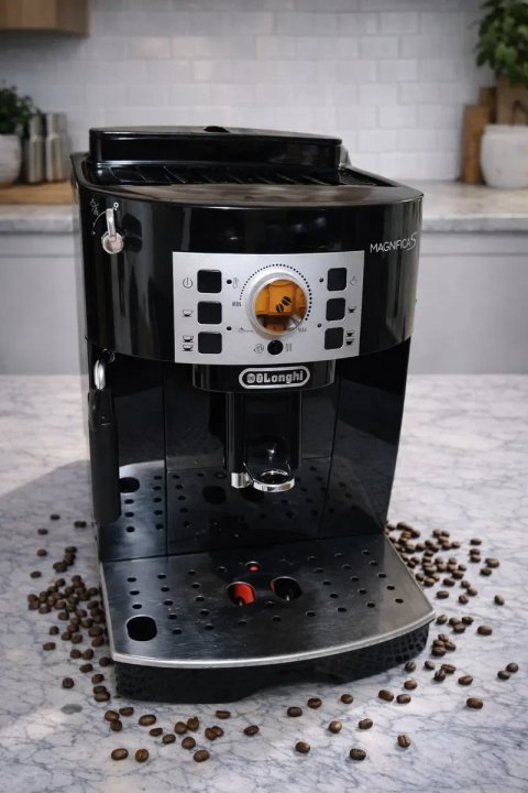 Кавомашина DeLonghi Magnifica S — ідеальний смак кожної чашки!