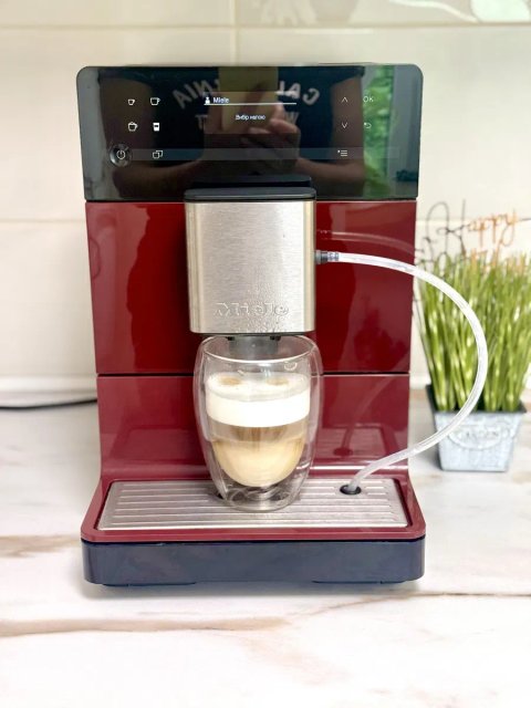 Кавомашина Miele CM 5300