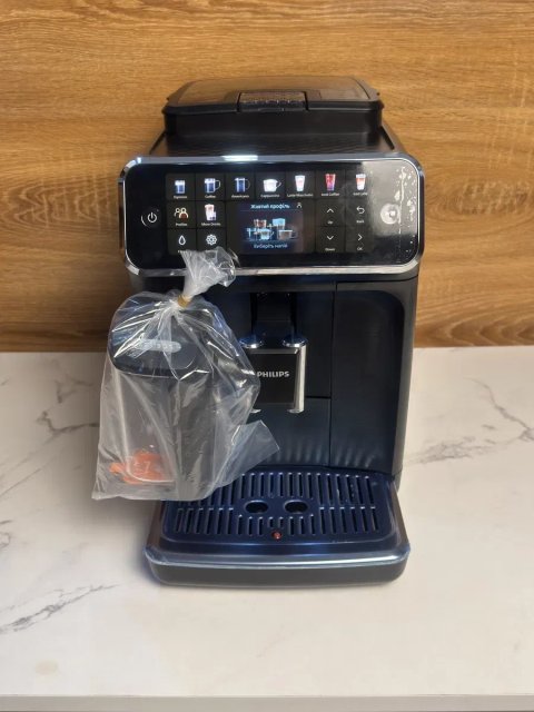 Кавомашина Philips 5500 series LatteGo з Гарантією !!!