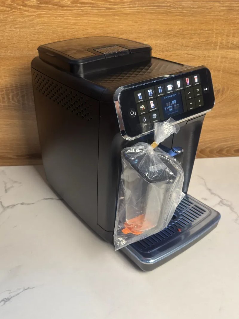 Кавомашина Philips 5500 series LatteGo з Гарантією !!! — фото 4