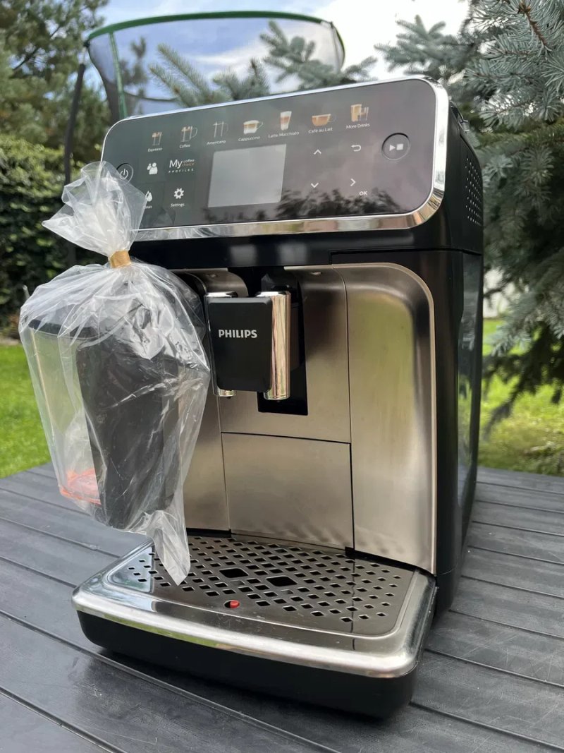Кавомашина Philips LatteGO модель 5400  2022 рік 9 місяць з Німеччини — фото 4