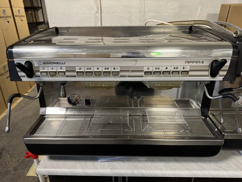 Кавомашина професійна Nuova Simonelli Appia 2 gr — фото 2