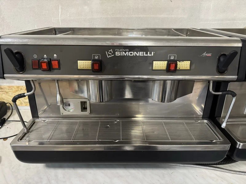 Кавомашина професійна Nuova Simonelli Appia 2 gr — фото 6