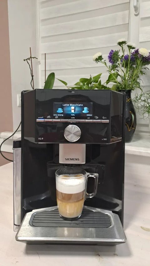 Кавомашина Siemens EQ.9 s300