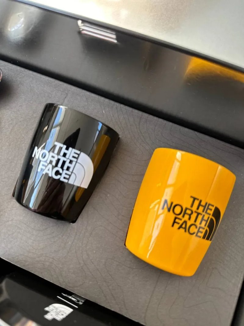 Кавоварка Bialetti × The North Face набір — фото 6
