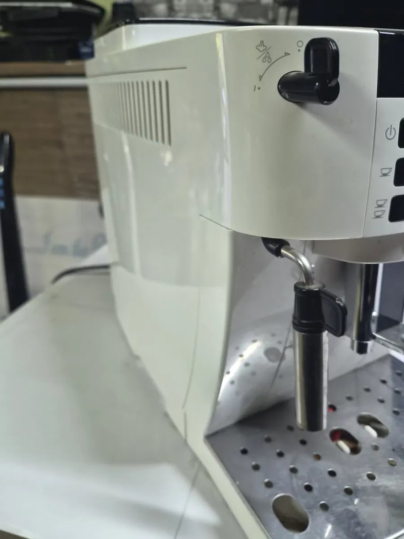 кавоварка Delonghi Magnifica S.. — фото 2