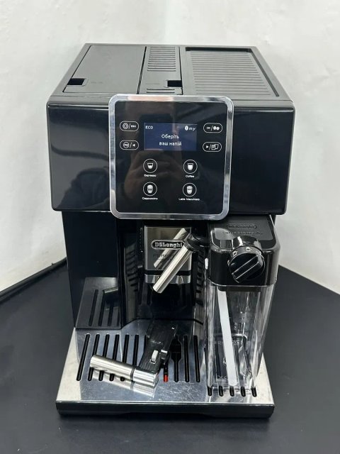 Кавоварка, кофемашина Delonghi Perfecta EVO