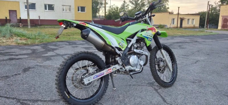 Kawasaki KLX230 ендуро — фото 6