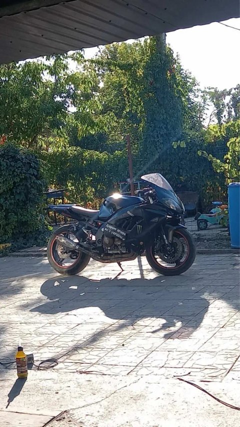 Kawasaki zx9r мото