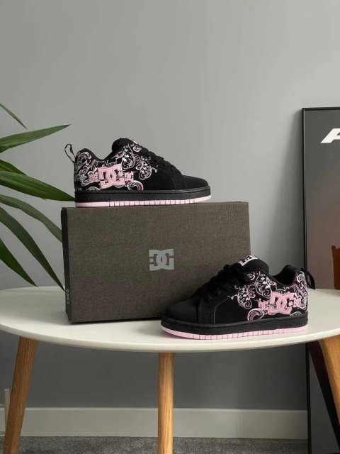 Кеди DC Court Graffik Black Pink дс чорні фіолетові кросівки