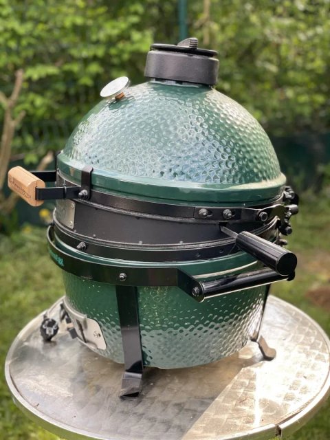 Керамічний вугільний гриль Big Green Egg Mini MAX