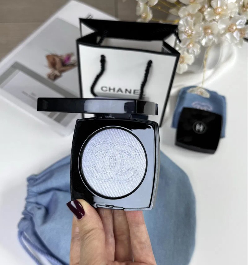 Хайлайтер Chanel Coco Denim Poudre Illuminating Powder — фото 2