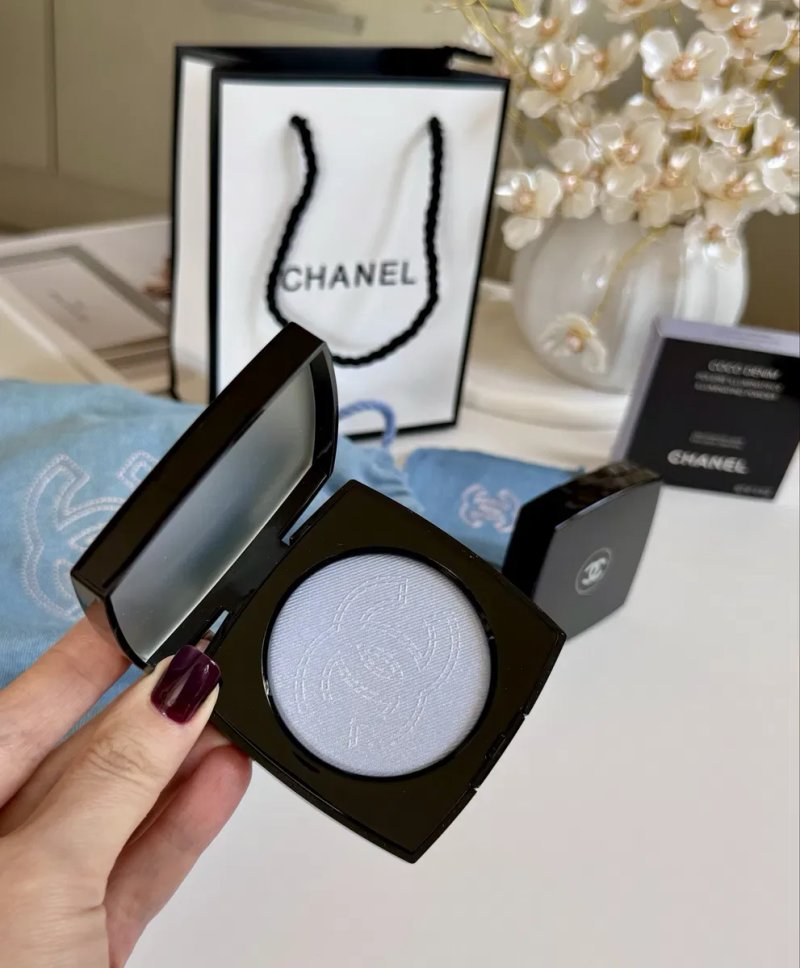 Хайлайтер Chanel Coco Denim Poudre Illuminating Powder — фото 5