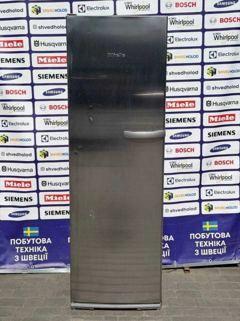 Холодильна шафа б/в Miele 350л нержавійка Німеччина #08431
