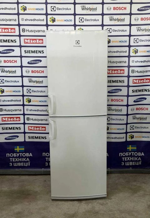 Холодильник б/в Electrolux 178+119л #08417