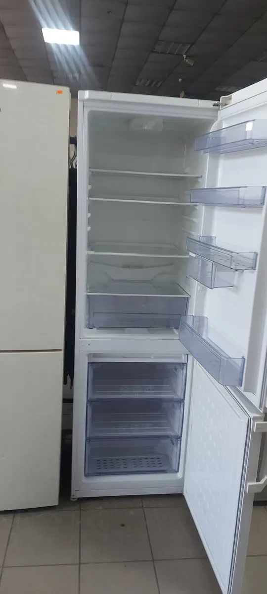 Холодильник BEKO  CS 334020 — фото 2