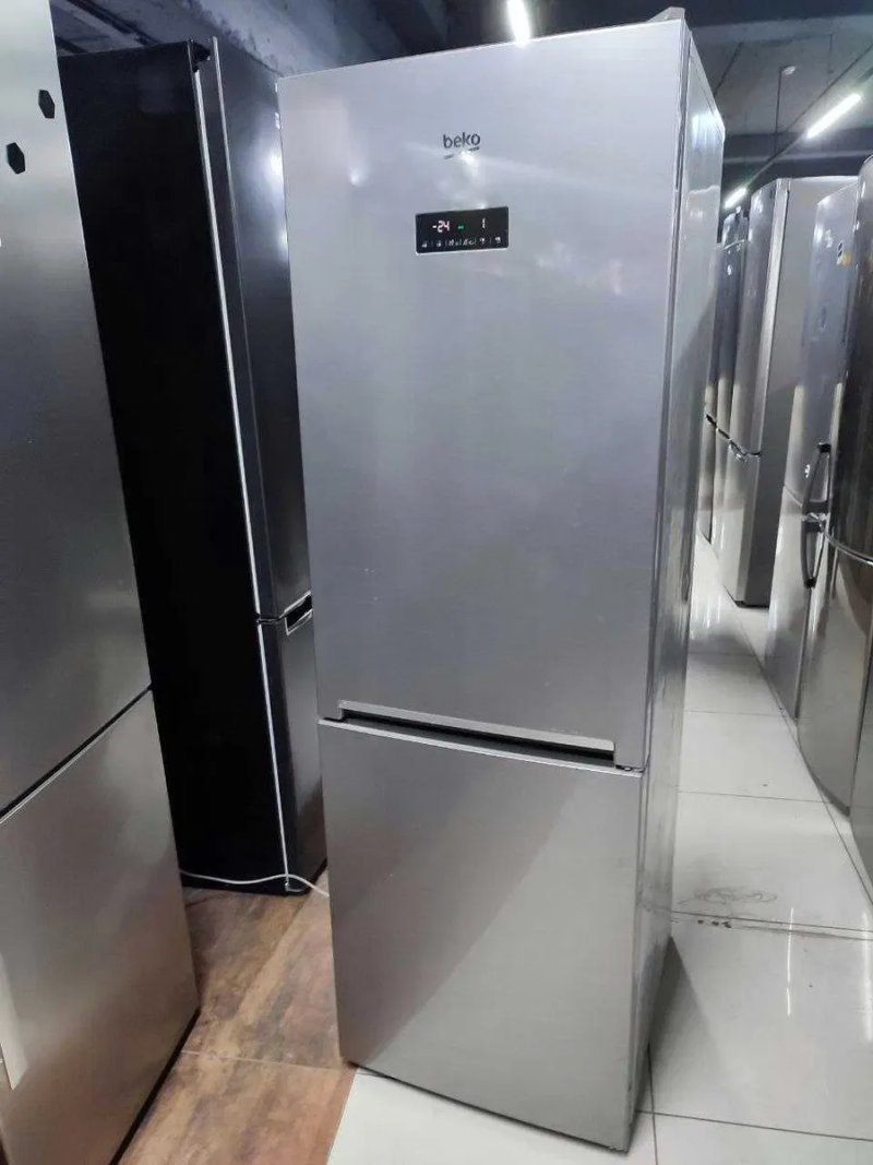 Холодильник BEKO rnca366e30zxb ідеальний стан зі складу — фото 2