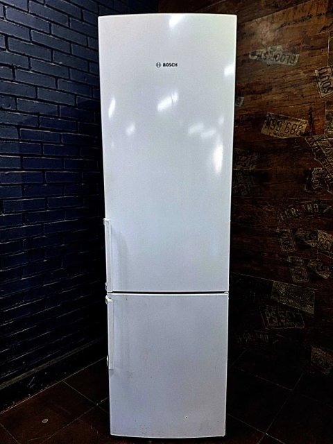 Холодильник Bosch kgv39xw20e/05 з Німеччини