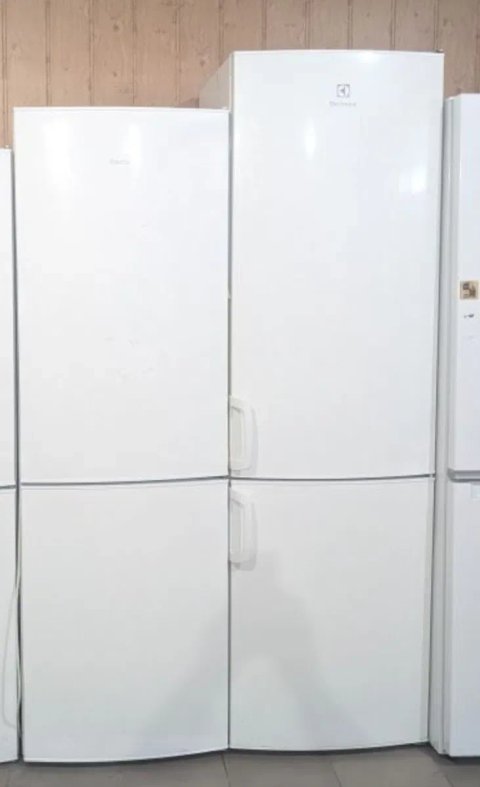 Холодильник Electrolux