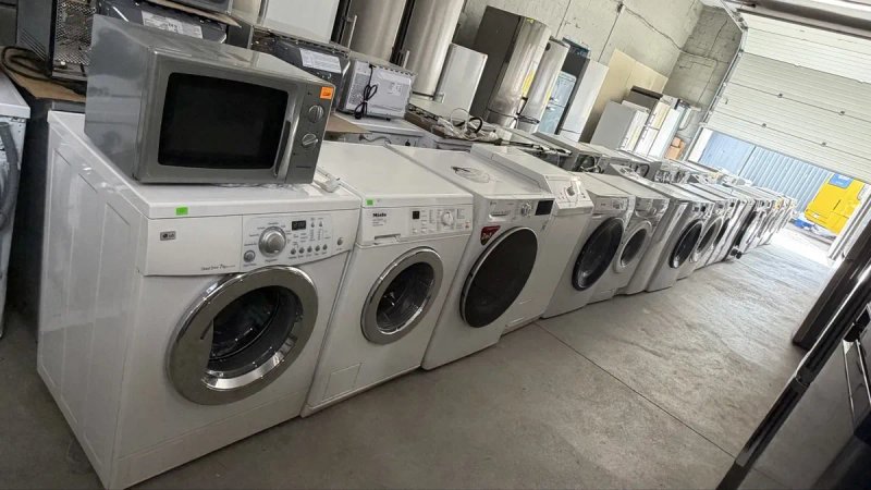 Холодильник Gorenje RK60319OCO-L 304 l — фото 7
