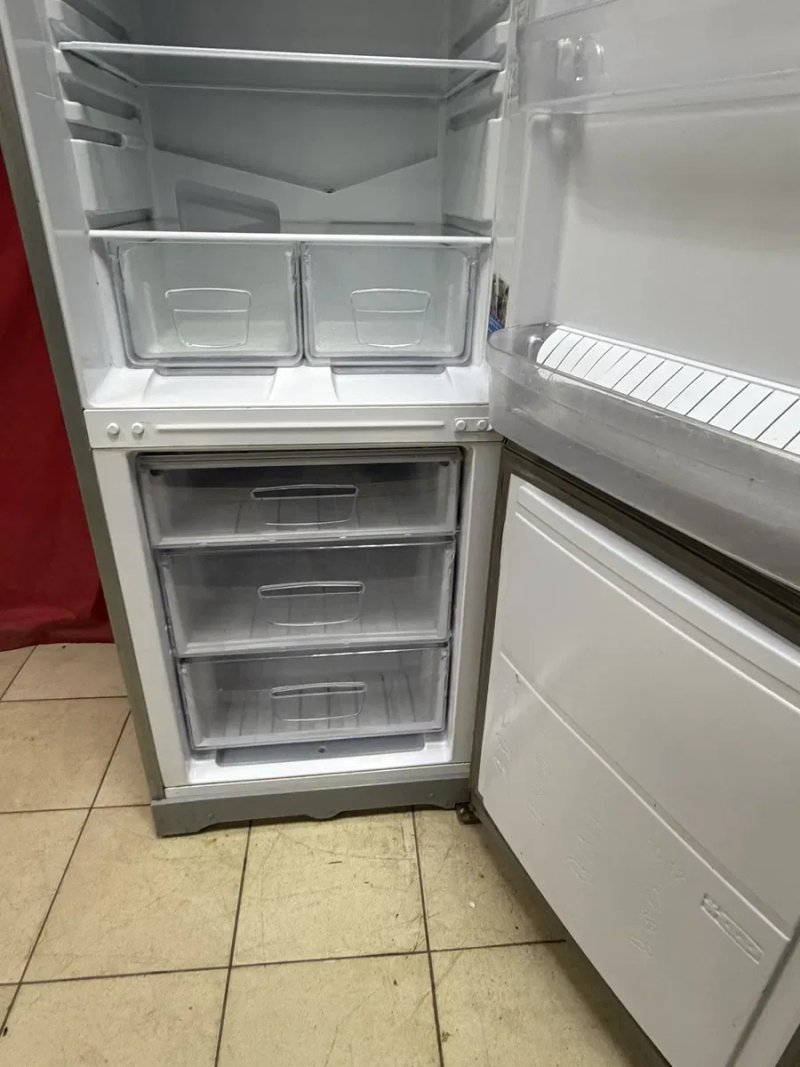Холодильник Indesit 185/60/60 — фото 6
