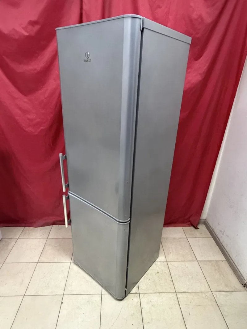 Холодильник Indesit 185/60/60 — фото 7