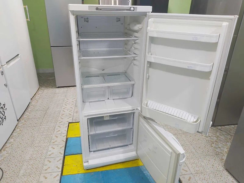 Холодильник Indesit C132G — фото 5